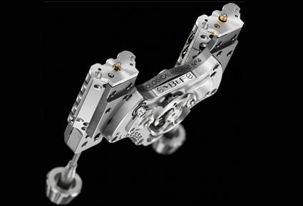 MB&F تطلق ساعة Horological Machine 4 Thunderbolt